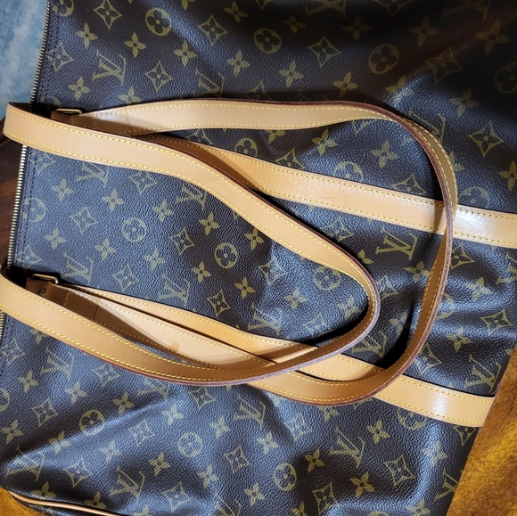 Louis Vuitton Handbag - Picture 9 of 16
